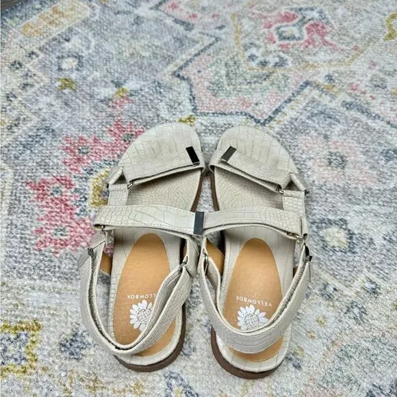 Yellow Box Weston Beige Adjustable Sandals Size 6 - Picture 5 of 11